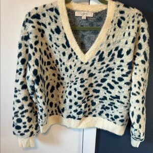 LOFT V-Neck Cream and Green leopard fuzzy Sweater medium- like new